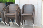 Стифиращи столове от ратан за заведения в различни цветове и плетки